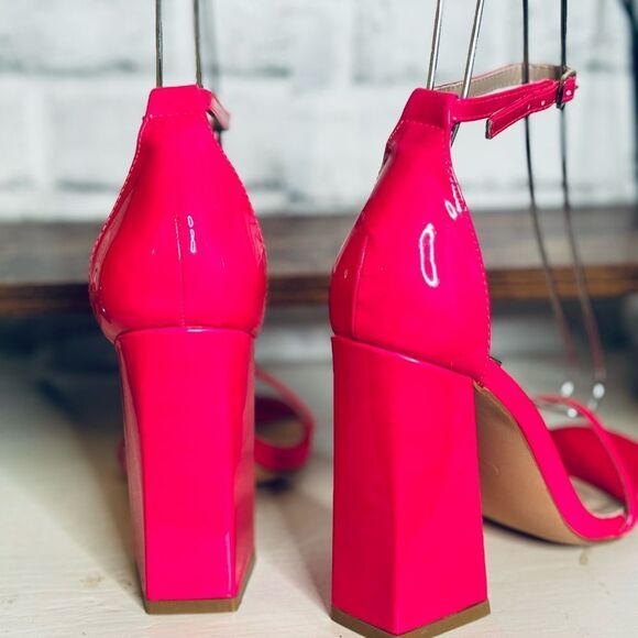 Bella Marie Hot Pink Patent High Block Heels 
Size 6 👠 🩷 - Picture 5 of 11